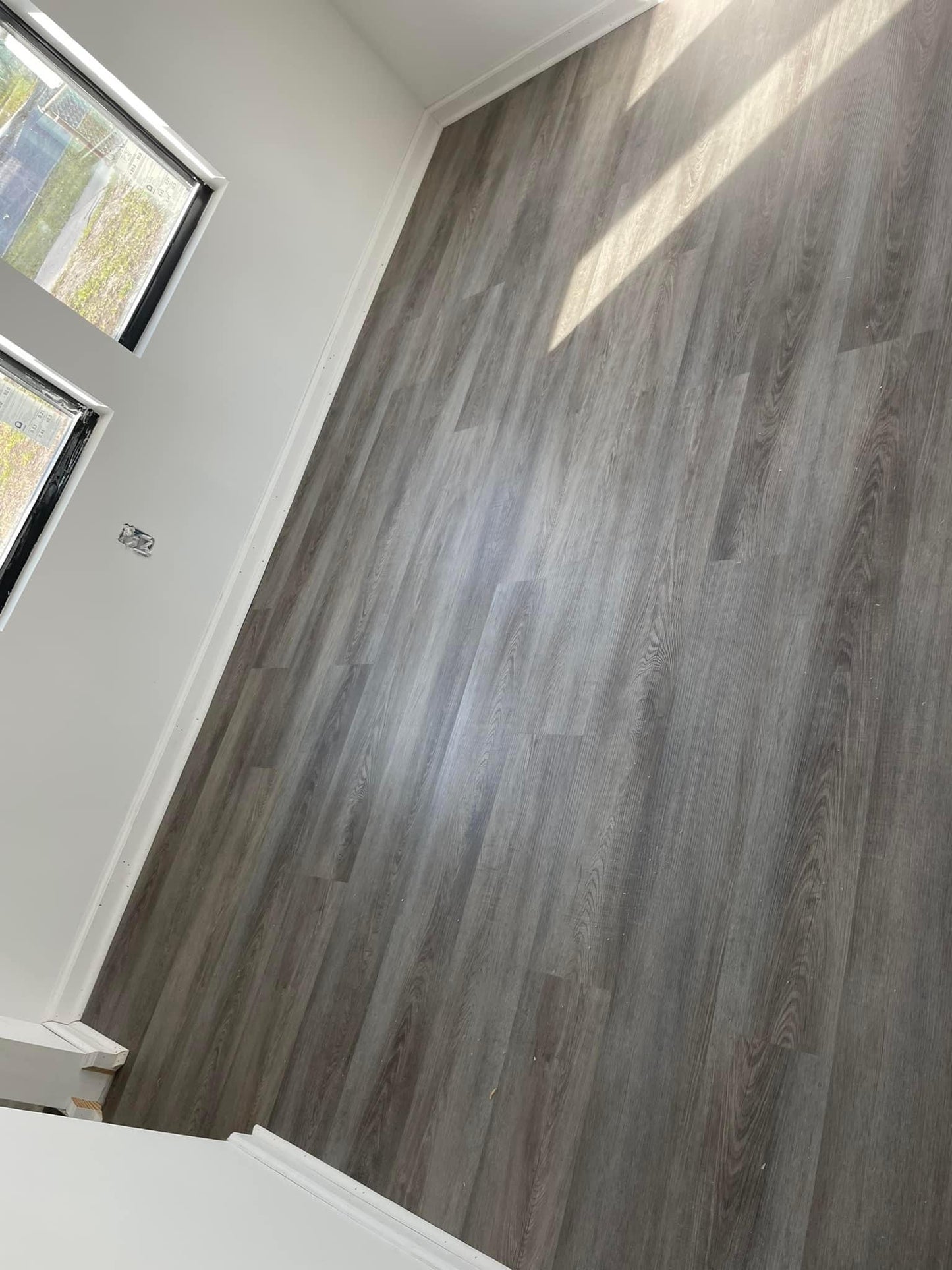 Vinyl flooring
